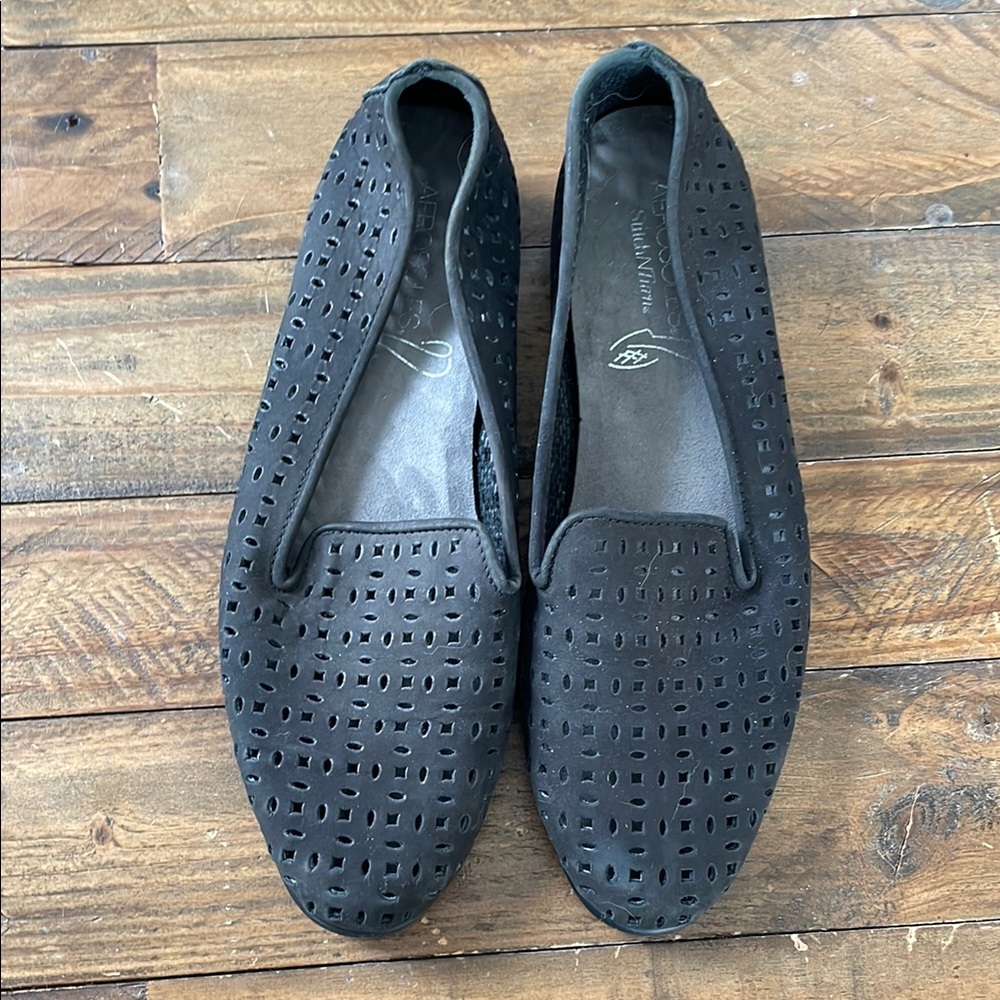 AEROSOLES Black Flats with Perforated Design and Slip-On Style